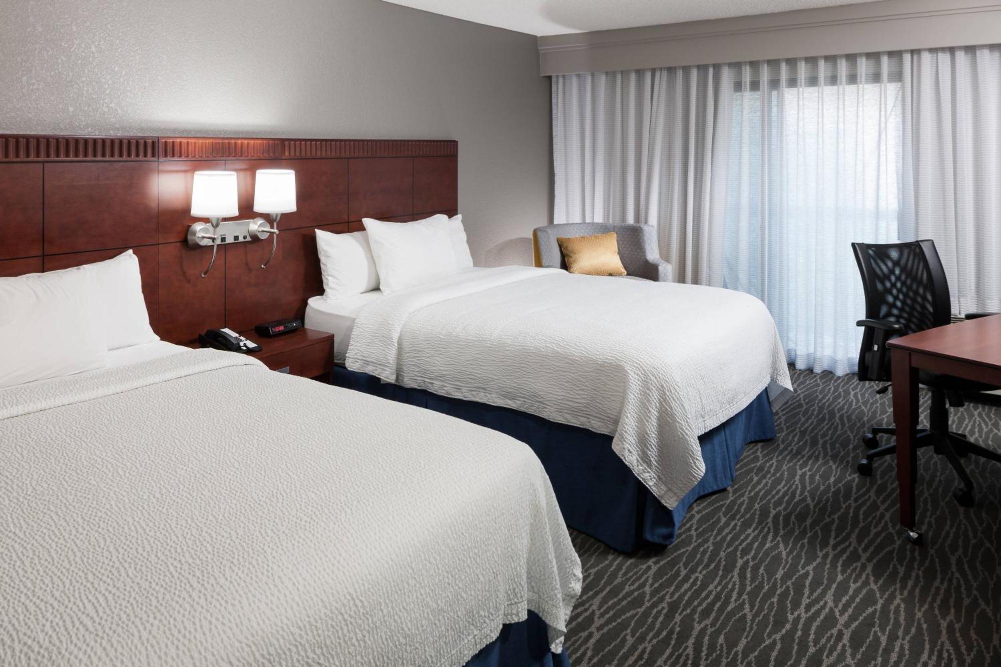 Courtyard By Marriott Waco Hotel Екстериор снимка